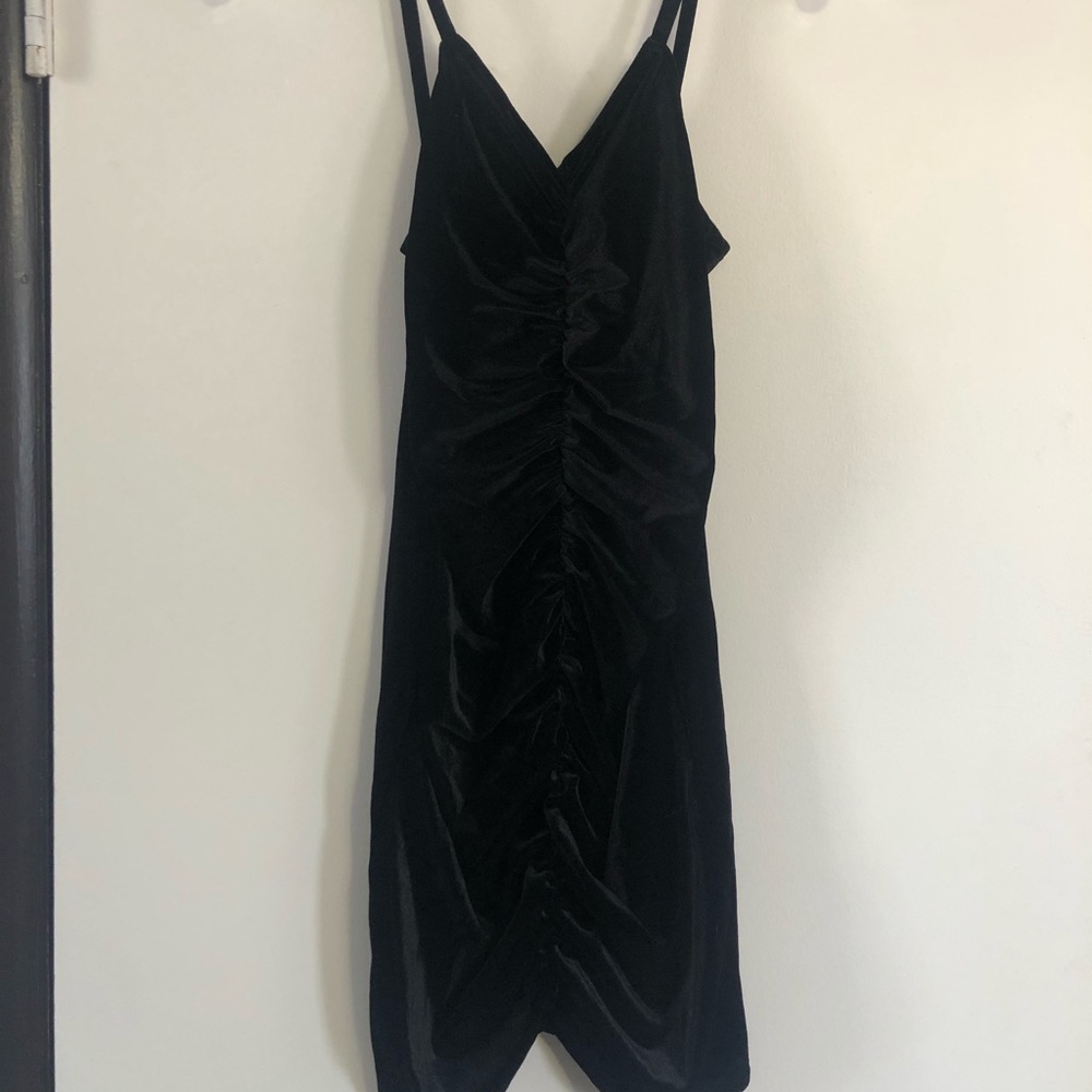 Stretchy Black Velvet Ruched Mini Cocktail Dress by Shein